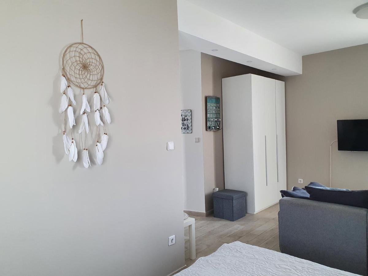 Apartment Danijela Novalja Buitenkant foto